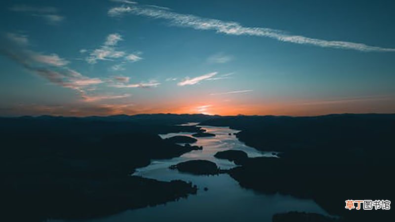 梦见河流