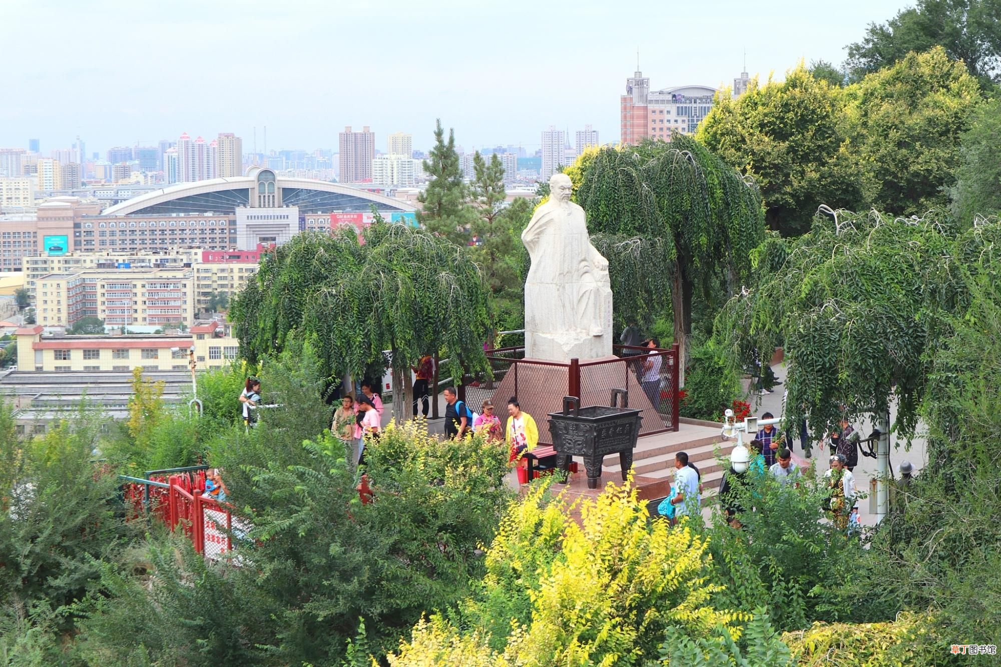 乌鲁木齐红山 乌鲁木齐红山在哪怎么样