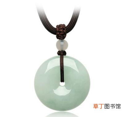 玉跟翡翠的区别在哪里