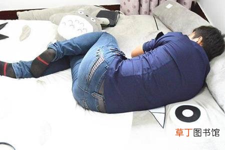 为什么一到晚上就精神亢奋 为什么越躺越累