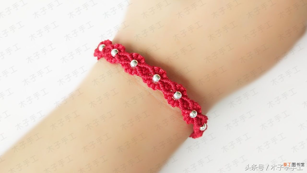 红绳手链编法 小花红绳手链编织图文教程