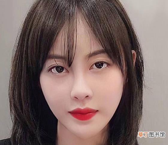 齐刘海短发怎么弄好看