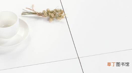 瓷砖上的透明防水胶怎样清除 直接刷瓷砖上的防水胶有用吗