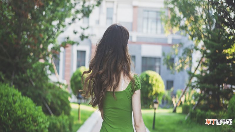 女人梦见换发型