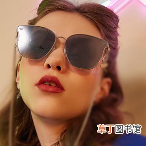 太阳镜镜片什么材质好