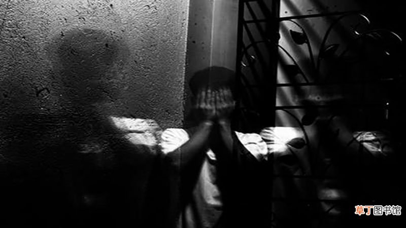 梦见和别人一起进鬼屋