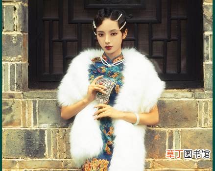 旗袍为什么要两边分叉 旗袍开叉在左边还是右边