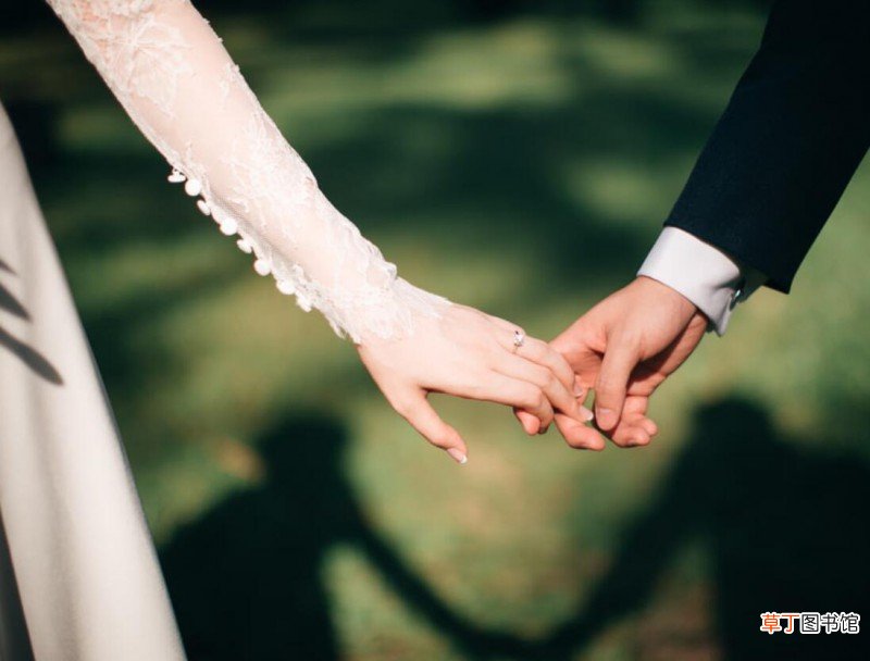 要结婚的新娘建议染发么