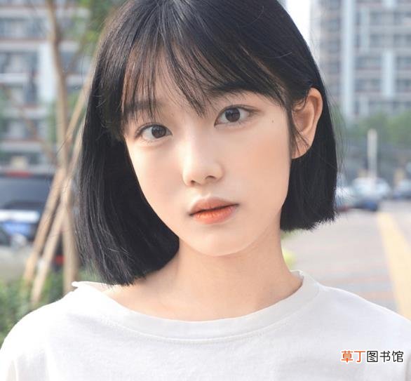 短发如何吹蓬松小窍门