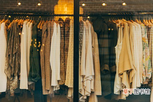 女人梦见收拾旧衣服是什么意思