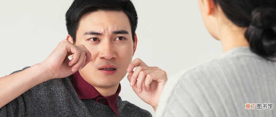 女人梦见和同事打架是什么意思