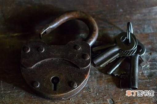 女人梦见偷东西被发现是什么意思