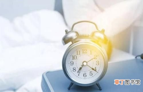 上课犯困怎么办 上课总犯困怎么办？