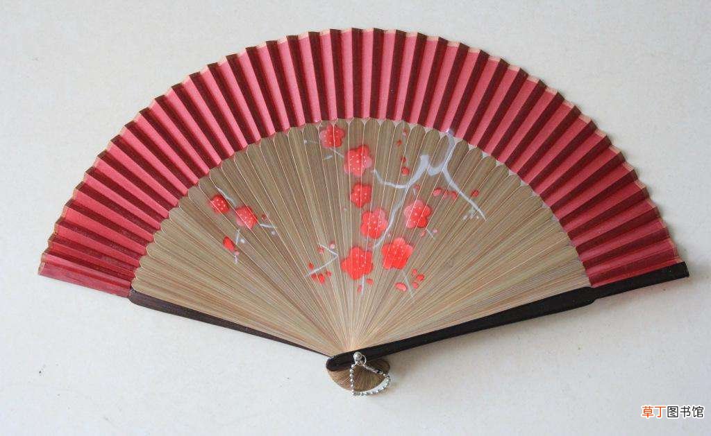 梦见扇子