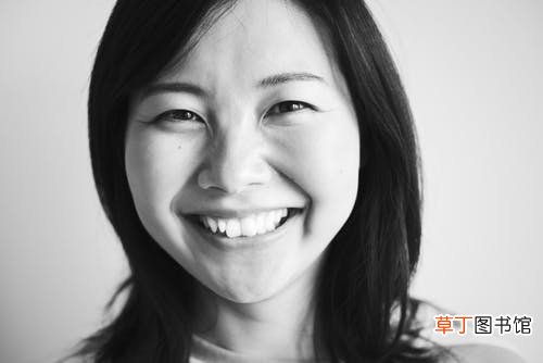 梦见掉了四颗牙没血什么意思