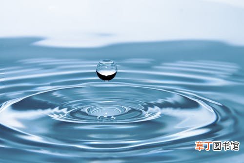 做梦家里漏水什么意思