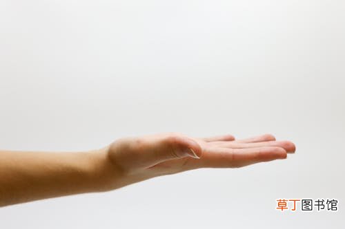 女人梦见别人手指出血什么意思