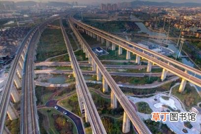 9月30号晚上高速拿了卡怎么办?9月30日上高速10月1号下高速收费吗?