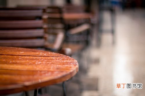 女人梦到下大雨什么意思