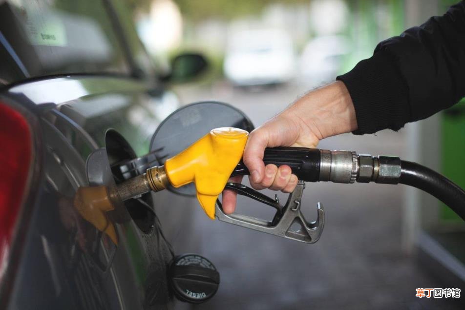 汽油油价下降吗 中国油价为什么不降