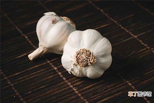 女人梦见新鲜的大蒜什么意思