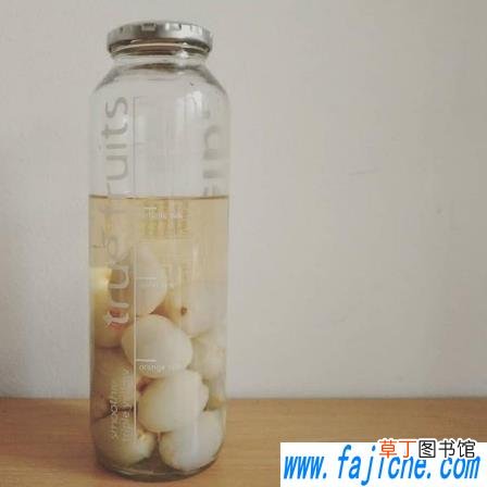 泡荔枝酒用多少酒合适 荔枝泡酒酒要盖过荔枝吗