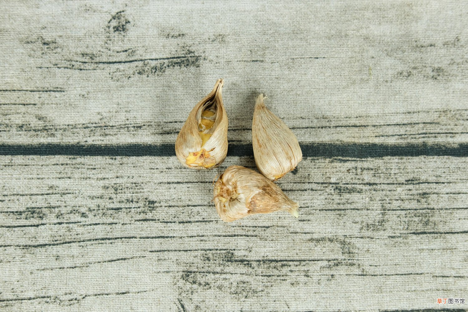 香雪兰秋天怎么养