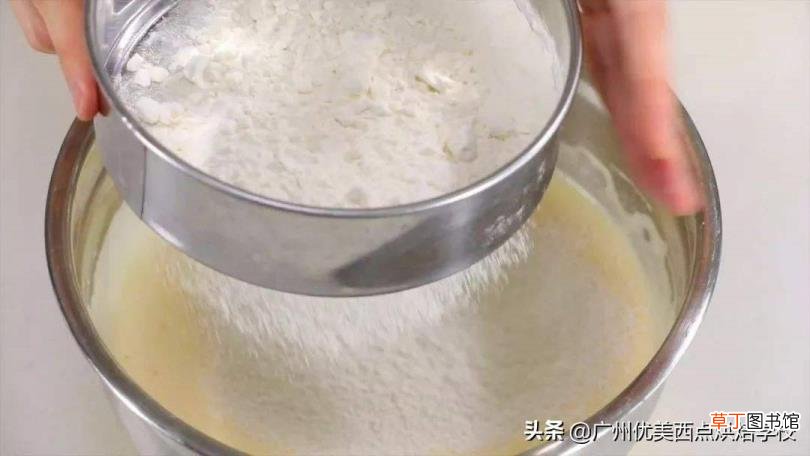 为什么烤箱做蛋糕老是不松软 做蛋糕为什么不蓬松