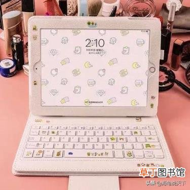 ipad充电黑屏开不了机 ipad为什么显示不在充电