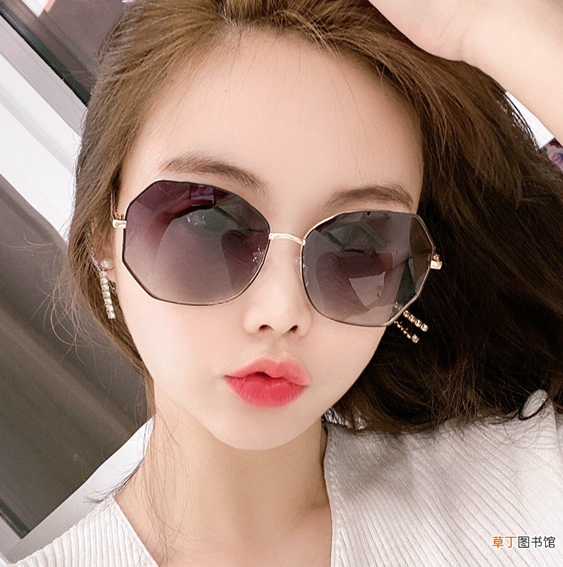 戴墨镜鼻子有印小窍门