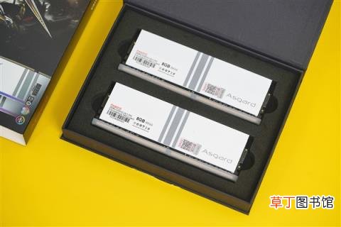 阿斯加特女武神16GB内存图赏 一键超频3200