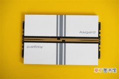阿斯加特女武神16GB内存图赏 一键超频3200