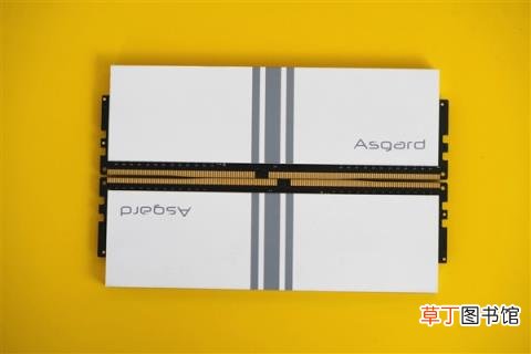 阿斯加特女武神16GB内存图赏 一键超频3200