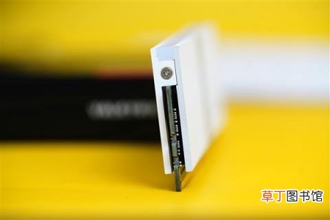 阿斯加特女武神16GB内存图赏 一键超频3200