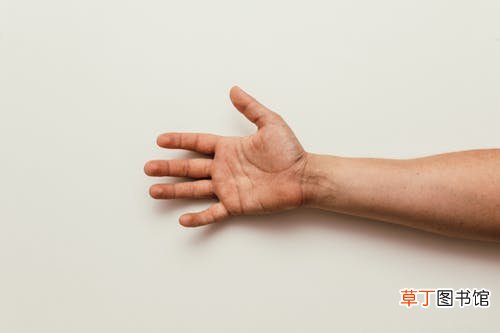 女人梦见自己手指断了什么意思