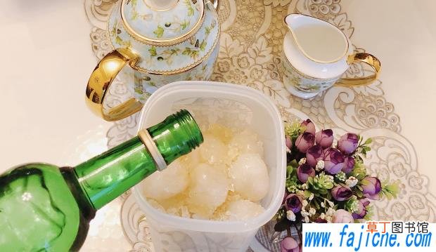 泡荔枝酒可以用米酒吗 泡荔枝酒可以用伏特加吗