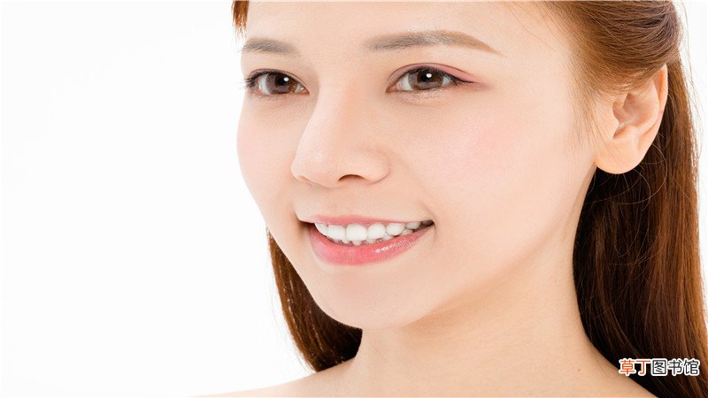 梦见牙齿掉光并吐出来是什么意思