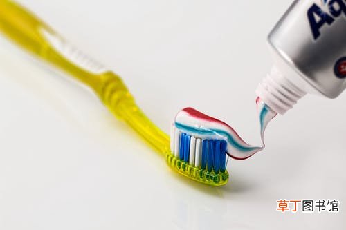 女人梦见自己在刷牙什么意思