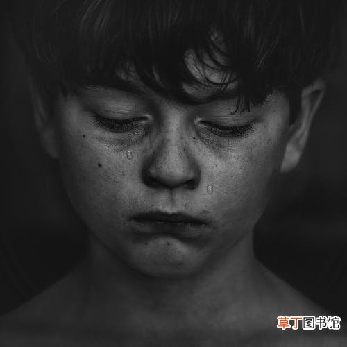 女人梦见眼睛睁不开什么意思