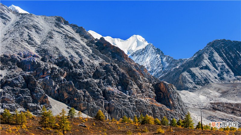 梦到远远的看到雪山什么意思