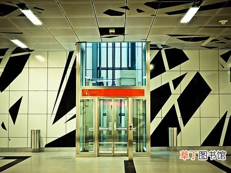 梦见坐电梯上楼是什么意思