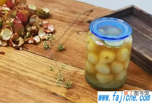 荔枝泡酒泡半个月可以喝吗 自己泡的荔枝酒才半个月可以喝吗