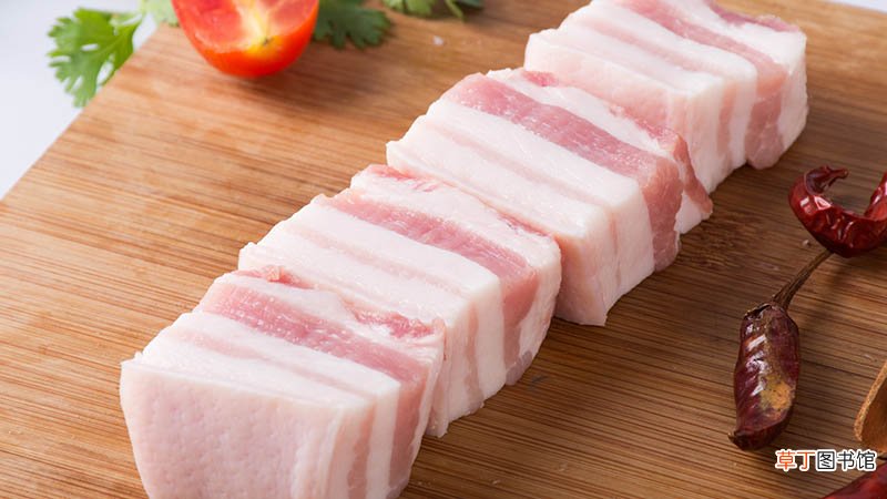 梦见和别人一起吃肉什么意思