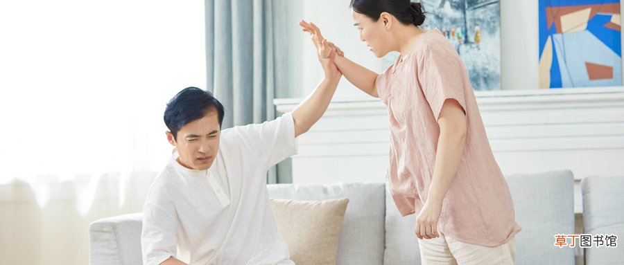 女人梦见自己打别人什么意思