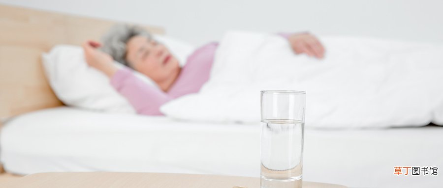 梦见已故老人来看孩子是什么意思