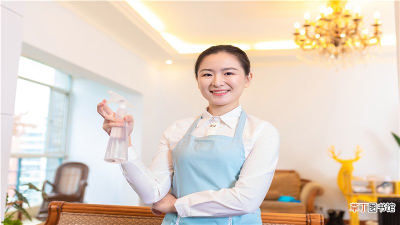梦到自己给别人做佣人什么意思