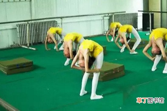 如何增强腰的柔韧性
