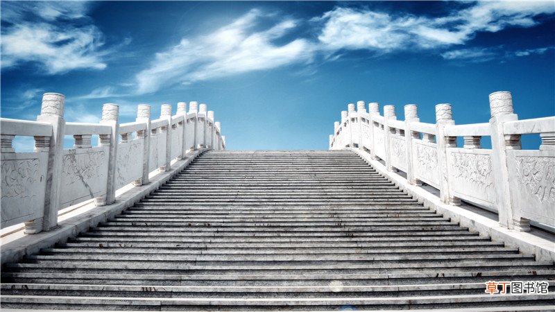 梦见楼梯很陡不敢下去什么意思