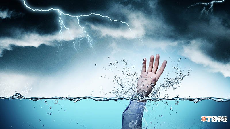 梦见打雷闪电倾盆大雨是什么意思