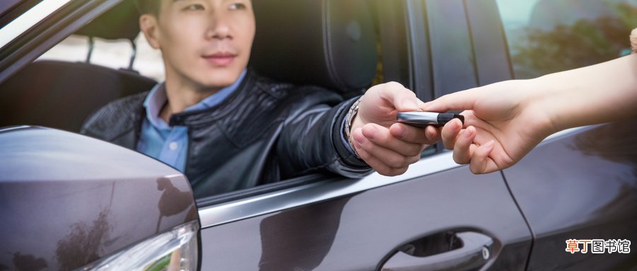 女人梦见搭别人的车是什么意思